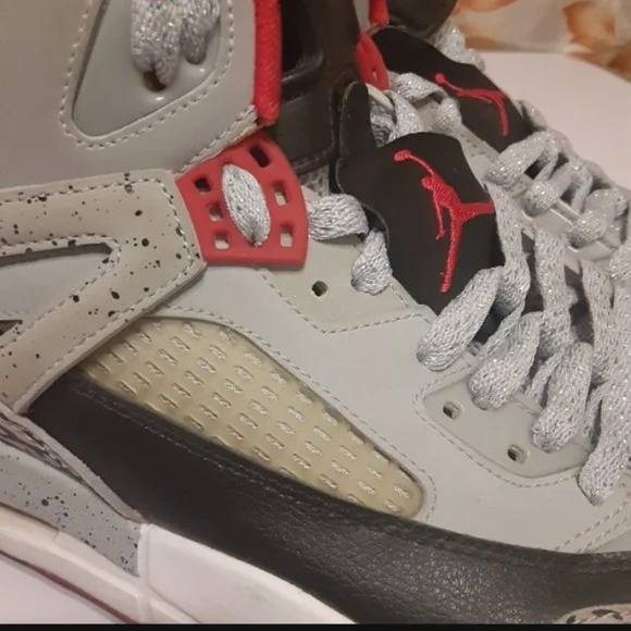 Jordan Spizike Wolf Grey sneakers, Size 10½ - Picture 3 of 9